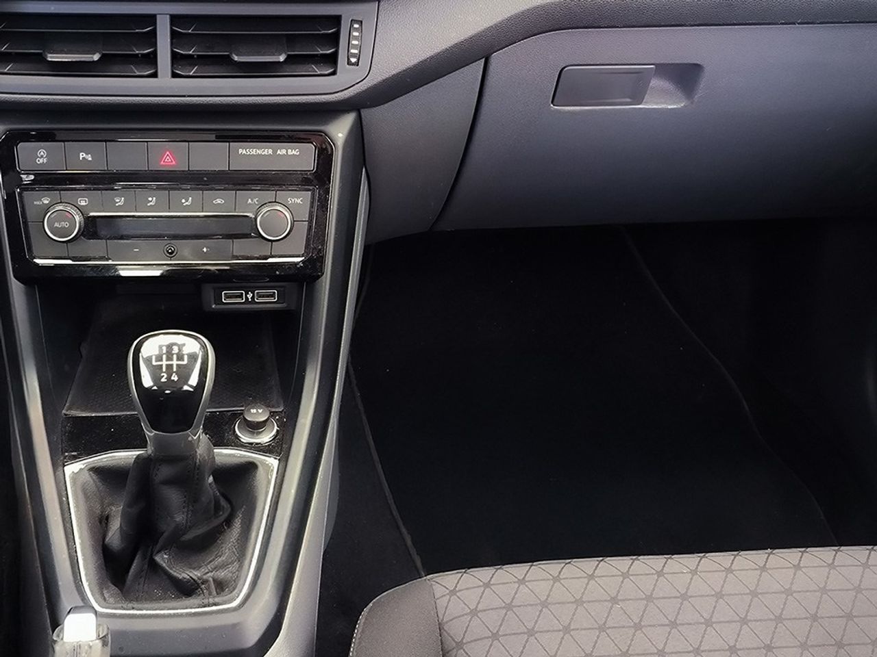 Volkswagen T-cross 1.0 Tsi 95 Cv Advance - Foto 2