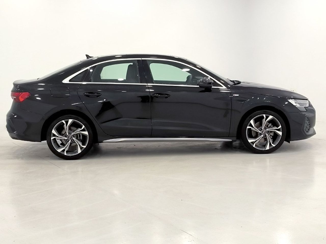 Audi A3 Sedan 35 Tdi 150 Cv Stronic Sline - Foto 2