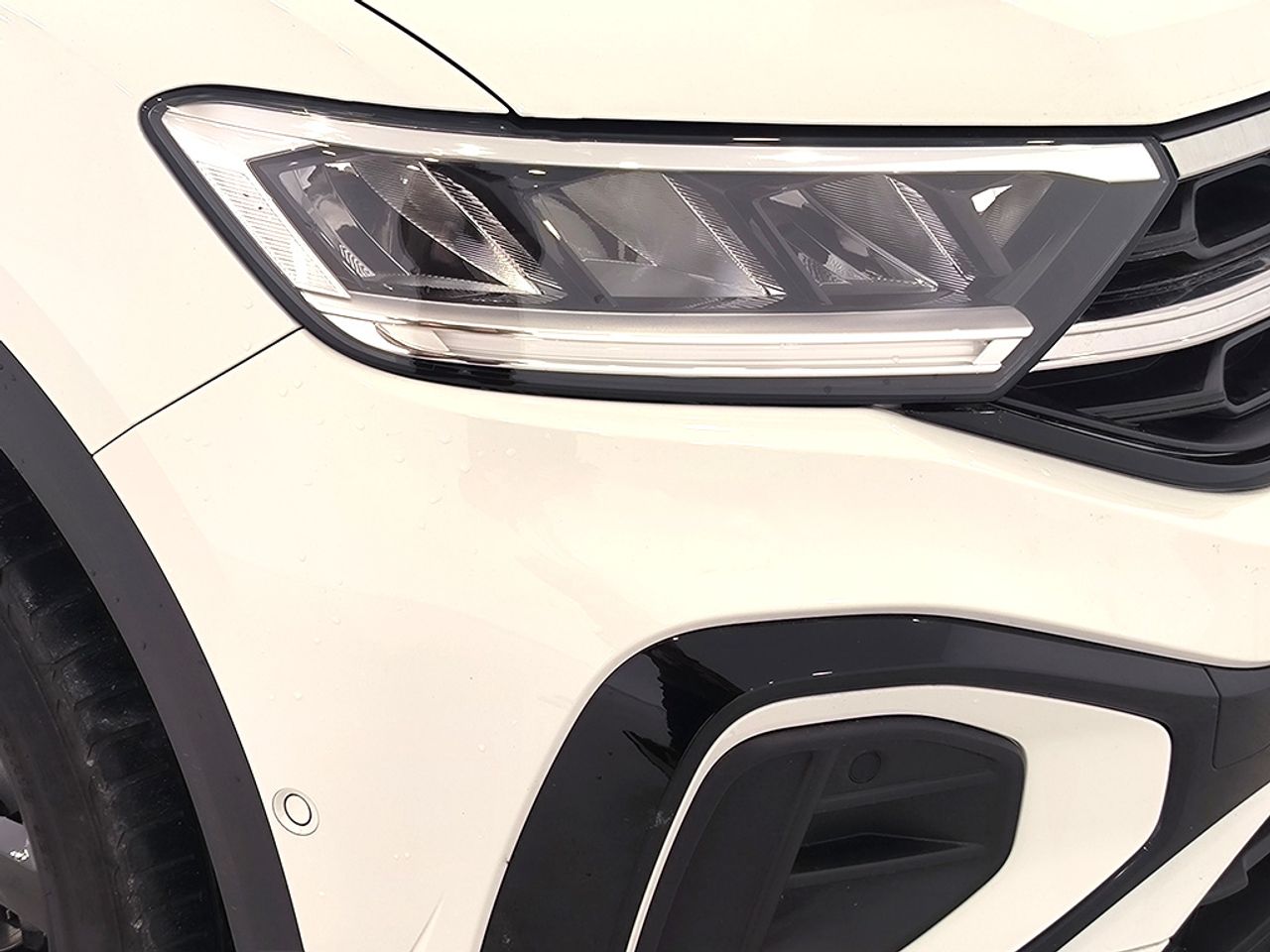 Volkswagen T-roc 2.0 Tdi 150 Cv Dsg Rline - Foto 2