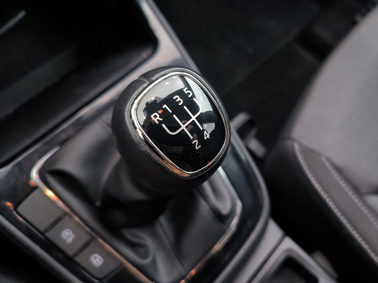 Skoda Fabia 1.0 Tsi 95 Cv Selection - Foto 2