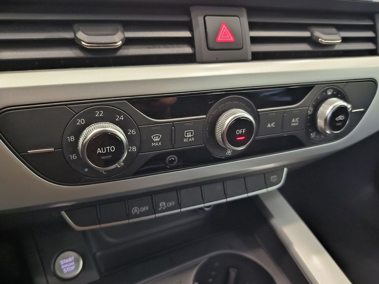 Audi A4 2.0 Tdi 150 Cv Stronic Advance Edition - Foto 2