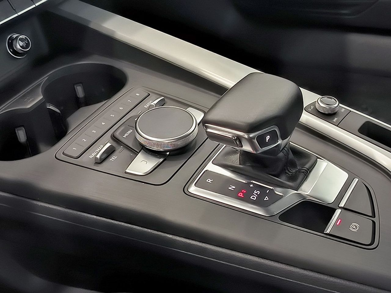 Audi A4 2.0 Tdi 150 Cv Stronic Advance Edition - Foto 2