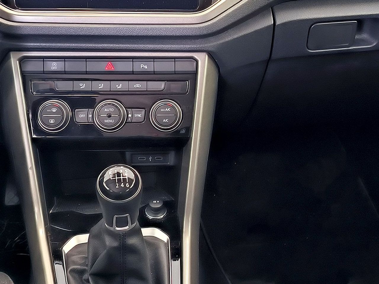 Volkswagen T-roc 1.5 Tsi 150 Cv Advance - Foto 2