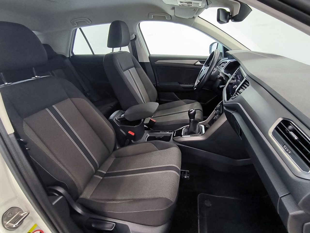 Volkswagen T-roc 1.5 Tsi 150 Cv Advance - Foto 2