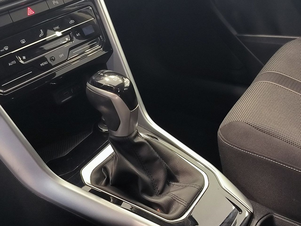 Volkswagen T-roc 1.5 Tsi 150 Cv Dsg Life - Foto 2