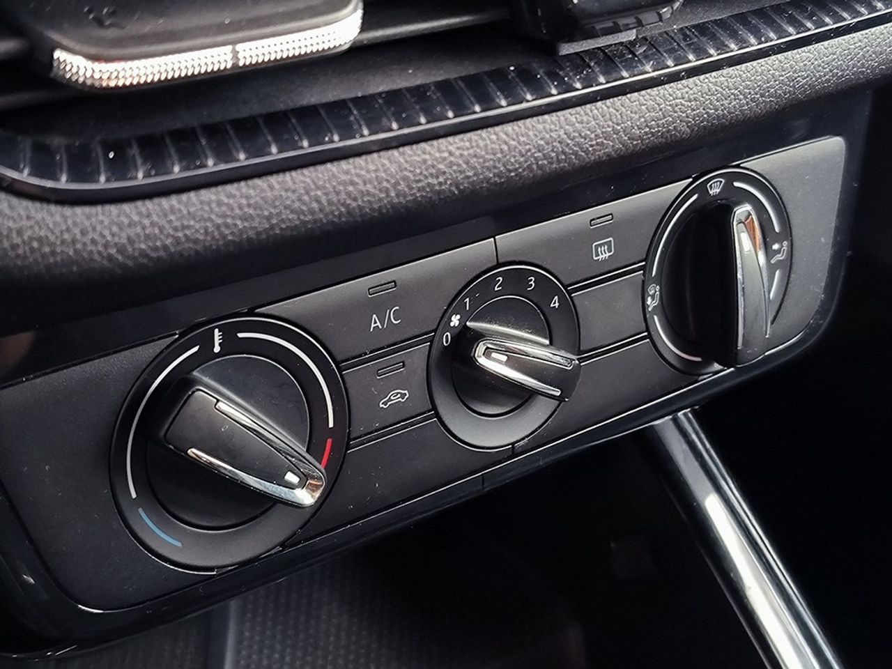 Skoda Fabia 1.0 Tsi 95 Cv Selection - Foto 2