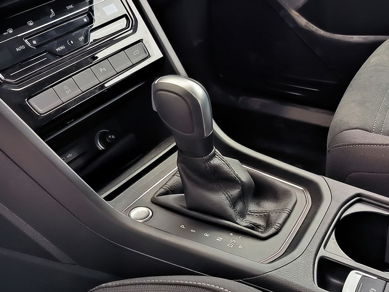 Volkswagen Touran 1.5 Tsi 150 Cv Dsg Mas - Foto 2