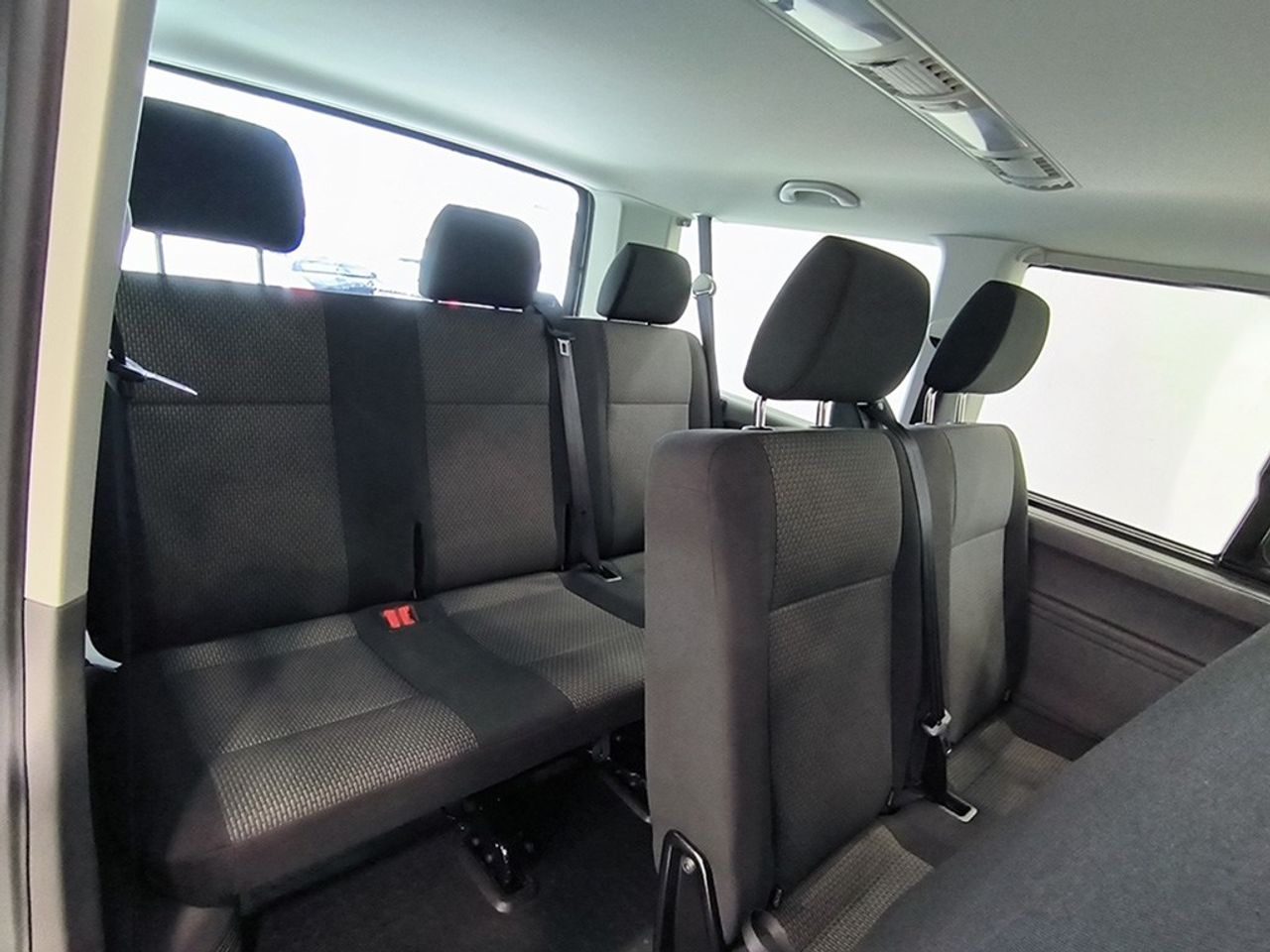 Volkswagen Caravelle 2.0 Tdi 110 Cv - Foto 2