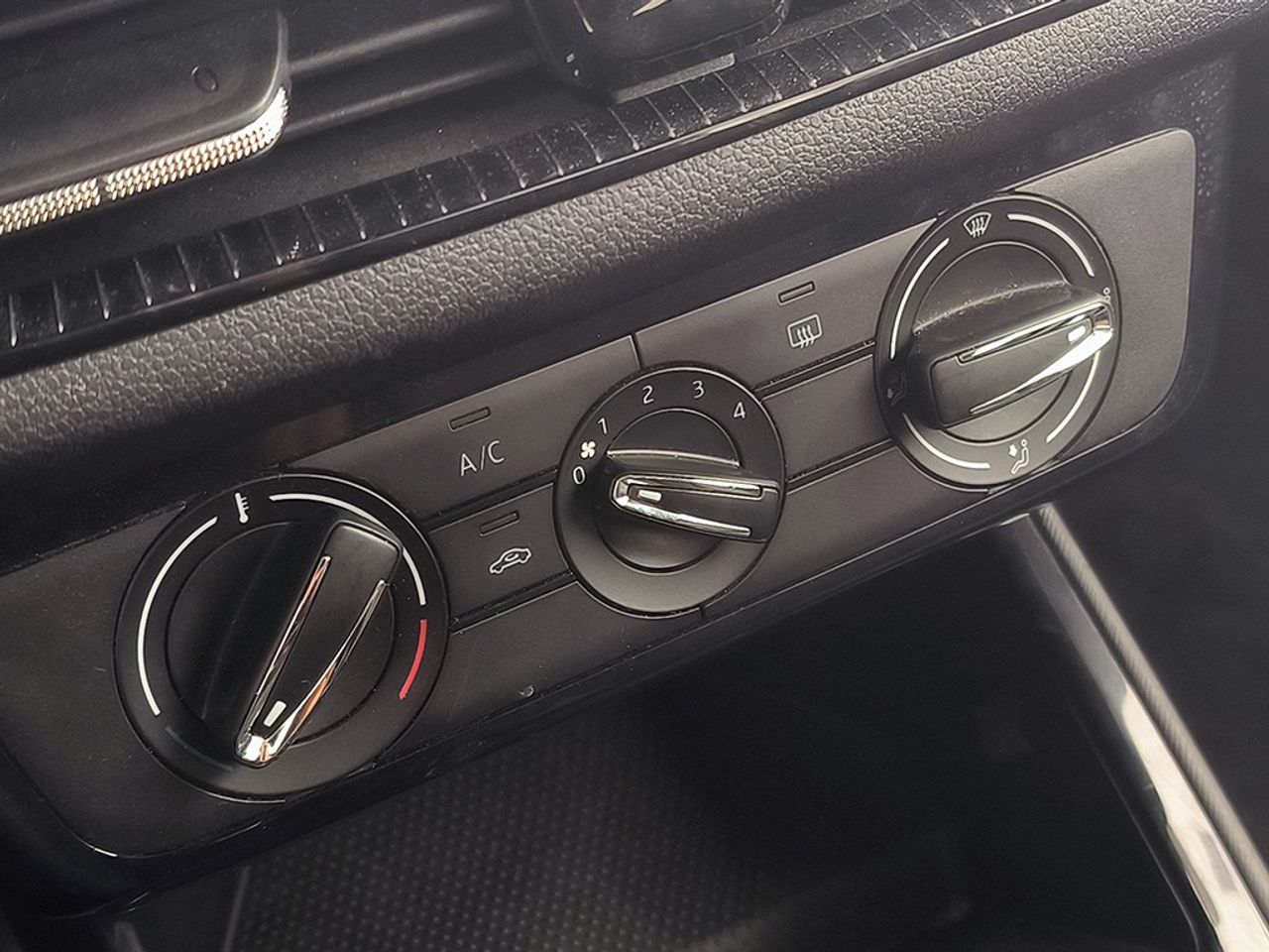 Skoda Fabia 1.0 Tsi 95 Cv Selection - Foto 2