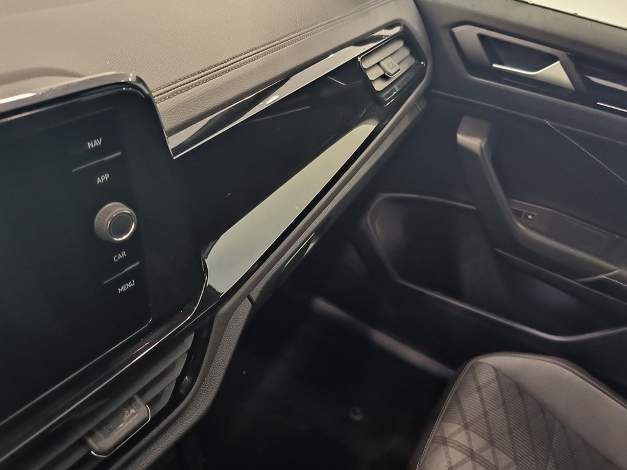 Volkswagen T-roc 2.0 Tdi 150 Cv Dsg - Foto 2