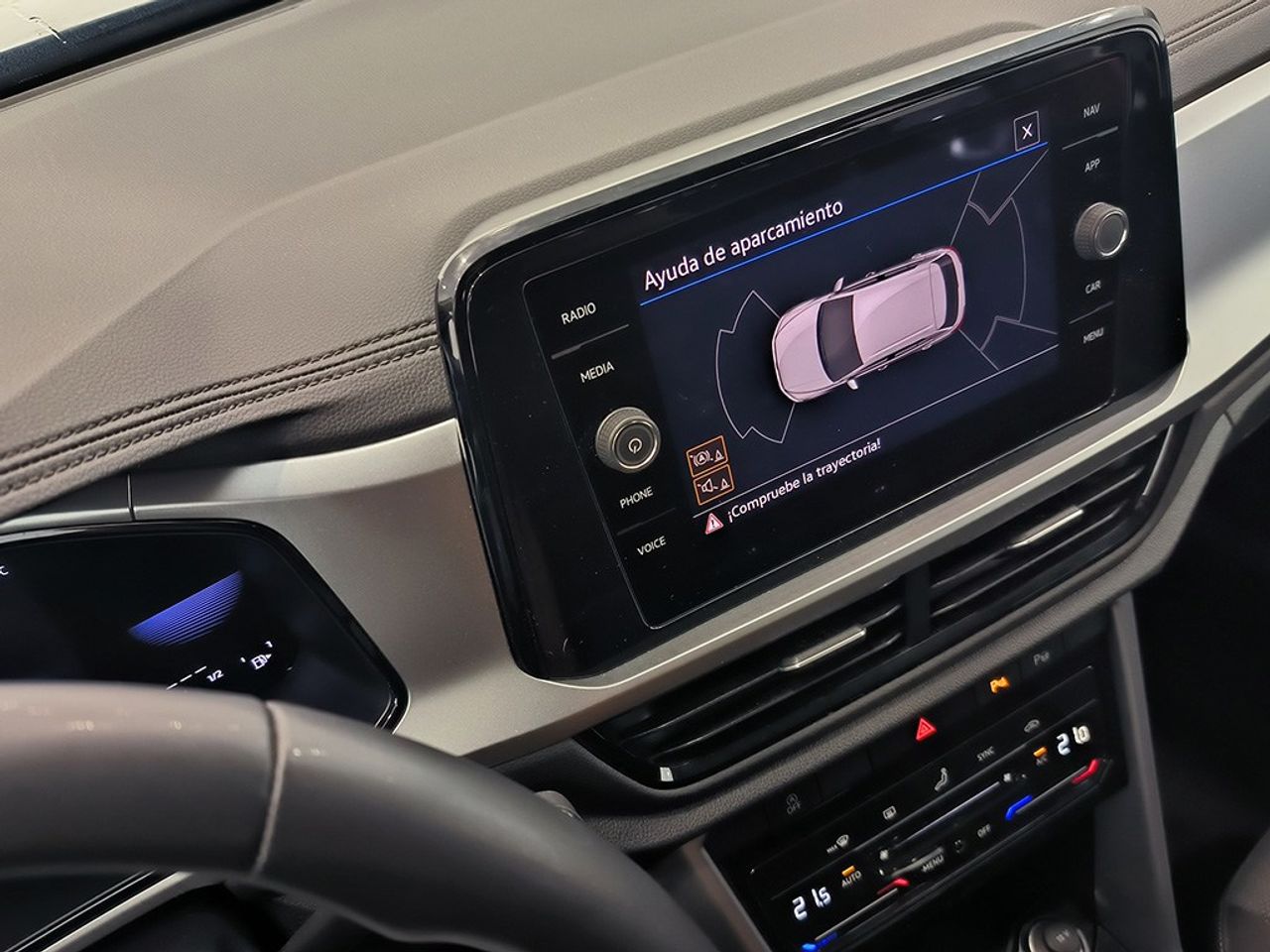 Volkswagen T-roc 20 Tdi 150cv Dsg Life - Foto 2