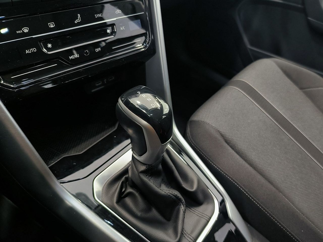 Volkswagen T-roc 20 Tdi 150cv Dsg Life - Foto 2