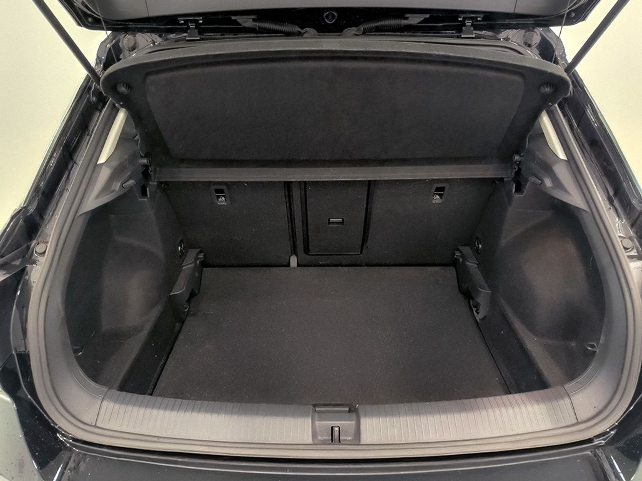 Volkswagen T-roc 2.0 Tdi 150cv Dsg Dark - Foto 2