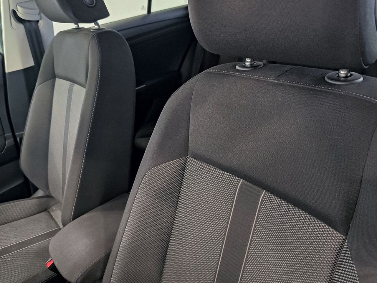 Volkswagen T-roc 2.0 Tdi 150cv Dsg Dark - Foto 2