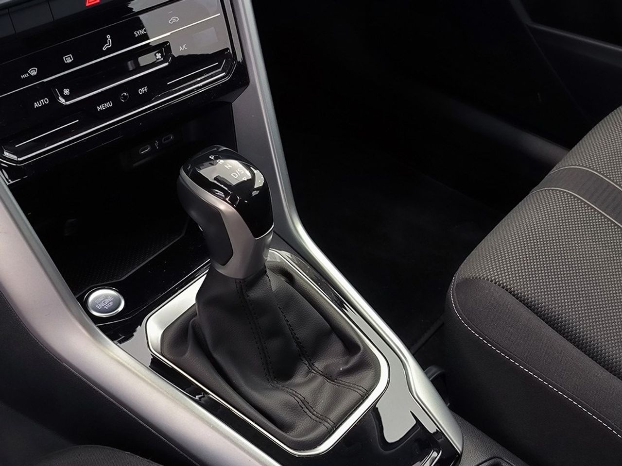 Volkswagen T-roc 20 Tdi 150cv Dsg Dark - Foto 2