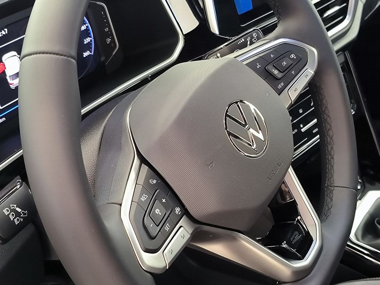 Volkswagen T-roc 1.5 Tsi 150 Cv Dsg Rline - Foto 2