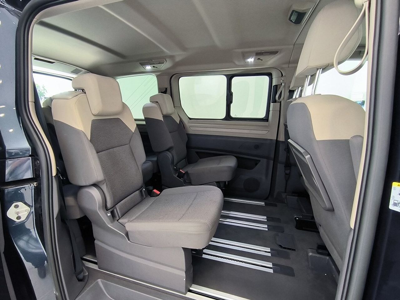 Volkswagen Multivan 1.5 Ehybrid 245 Cv Dsg 4 Motion - Foto 2