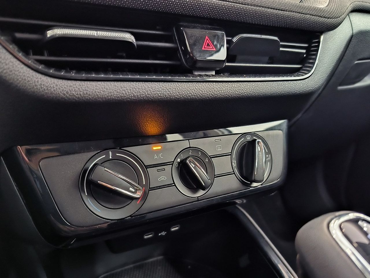 Skoda Fabia 1.0 Tsi 115 Cv Dsg Desing - Foto 2