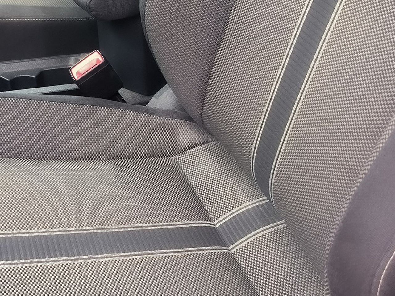 Volkswagen T-roc 1.5 Tsi 150cv Advance Rline - Foto 2