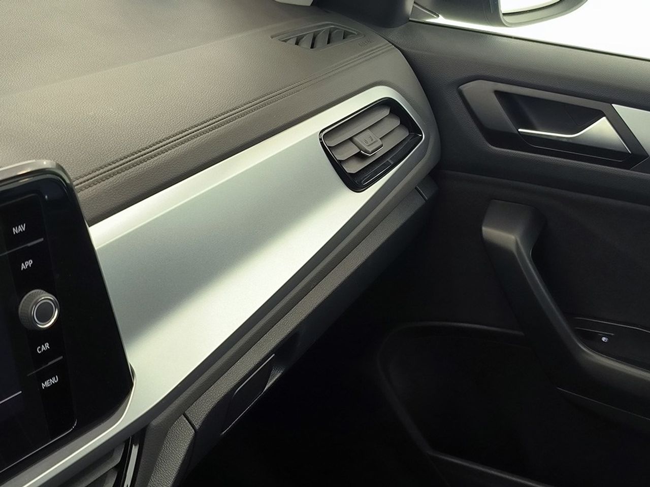 Volkswagen T-roc 2.0 Tdi 150 Cv Dsg Dark - Foto 2