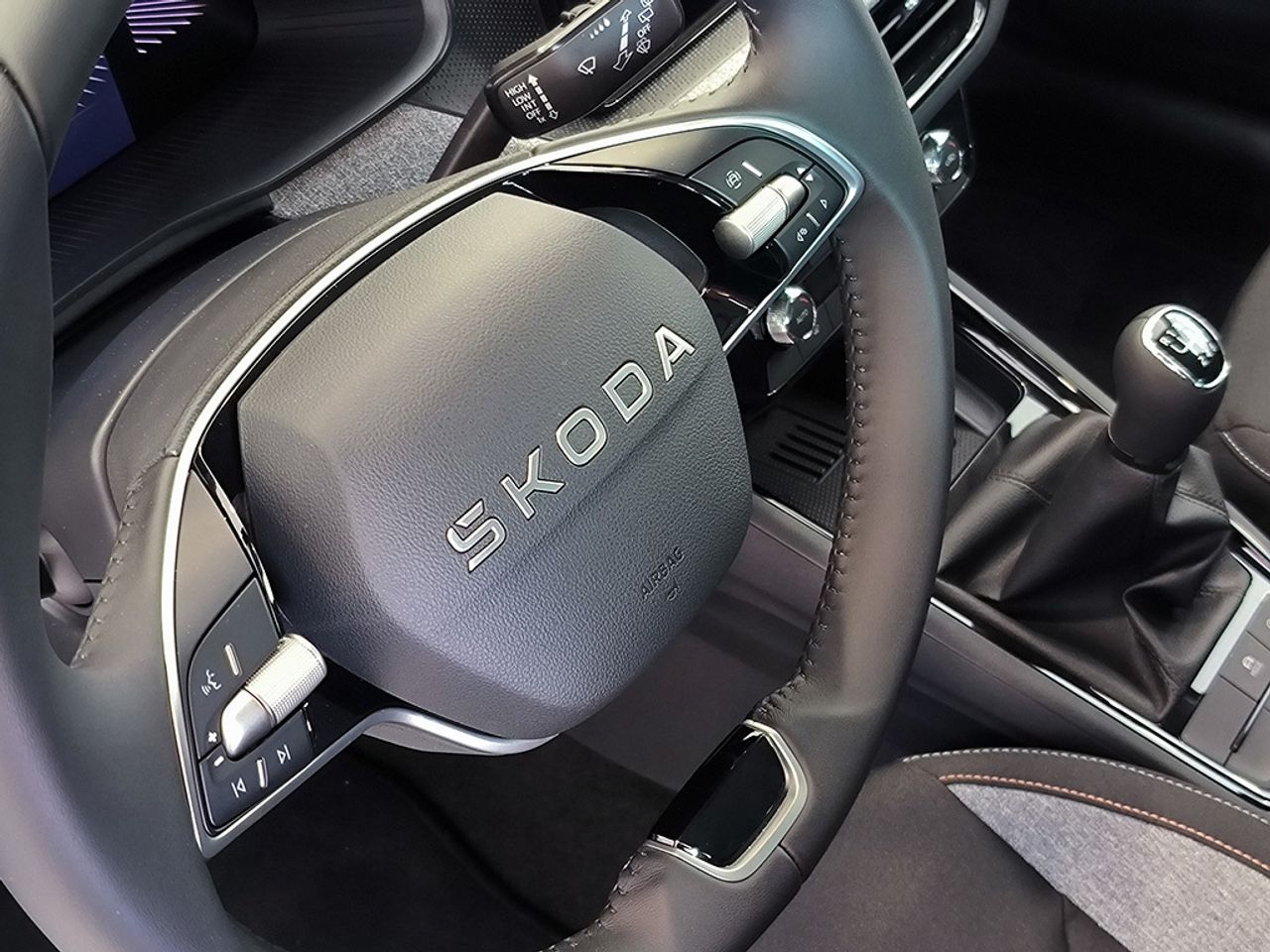 Skoda Kamiq 1.0 Tsi 115 Cv Selection - Foto 2