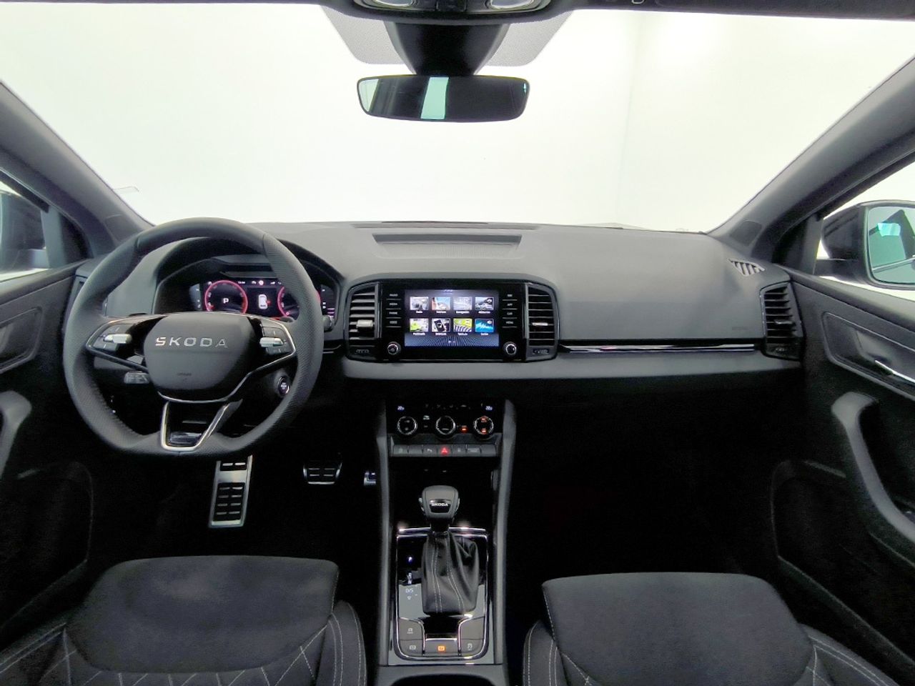 Skoda Karoq Sportline 1.5 Tsi 150 Cv Dsg - Foto 2