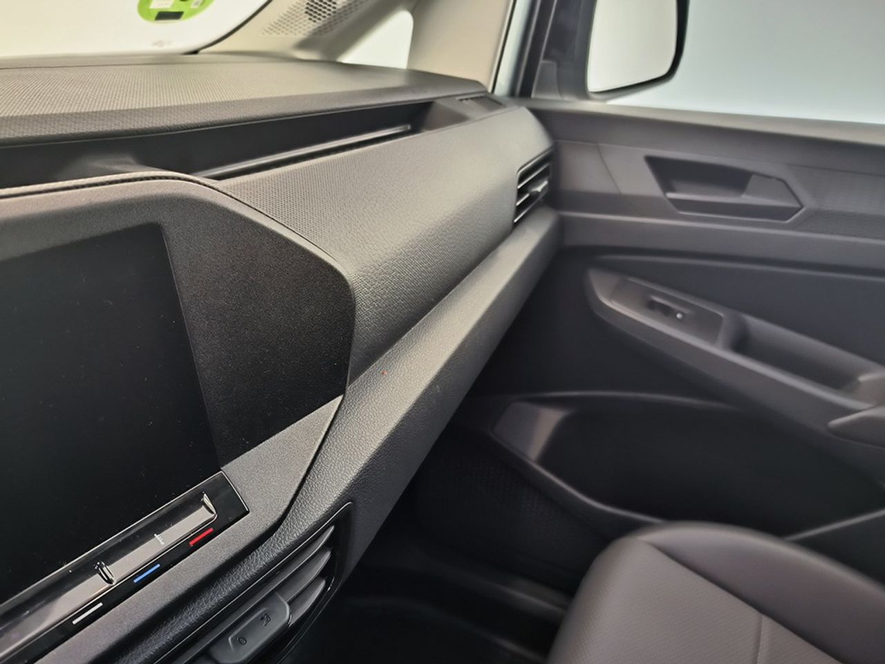 Volkswagen Caddy cargo maxi 2.0 tdi 102 cv *** SEMINUEVO*** - Foto 2