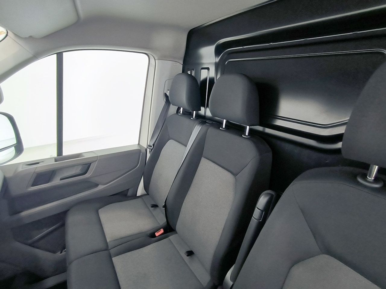 Volkswagen Crafter 2.0 Tdi 140 Cv Dsg L3h2 Furgon - Foto 2