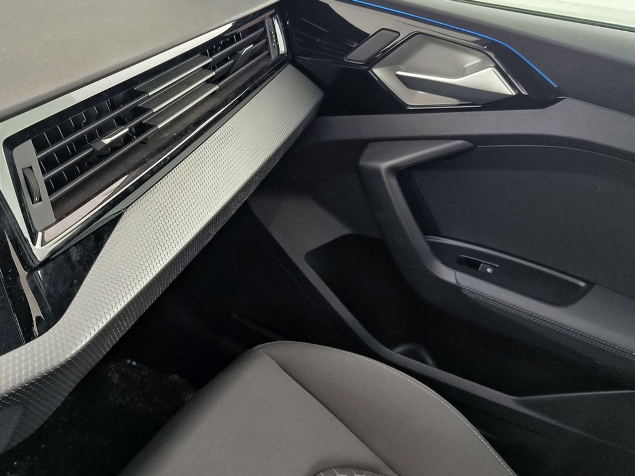 Audi A1 Sb 35 Tfsi 150cv Stronic Black Edition - Foto 2