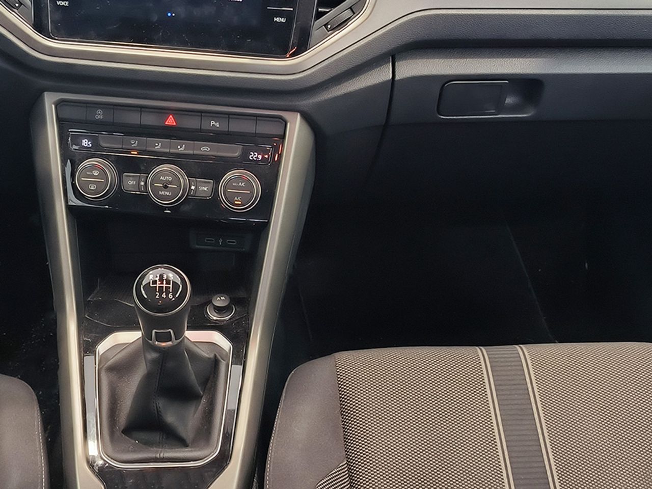 Volkswagen T-roc 10 Tsi 110cv Advance R-line - Foto 2