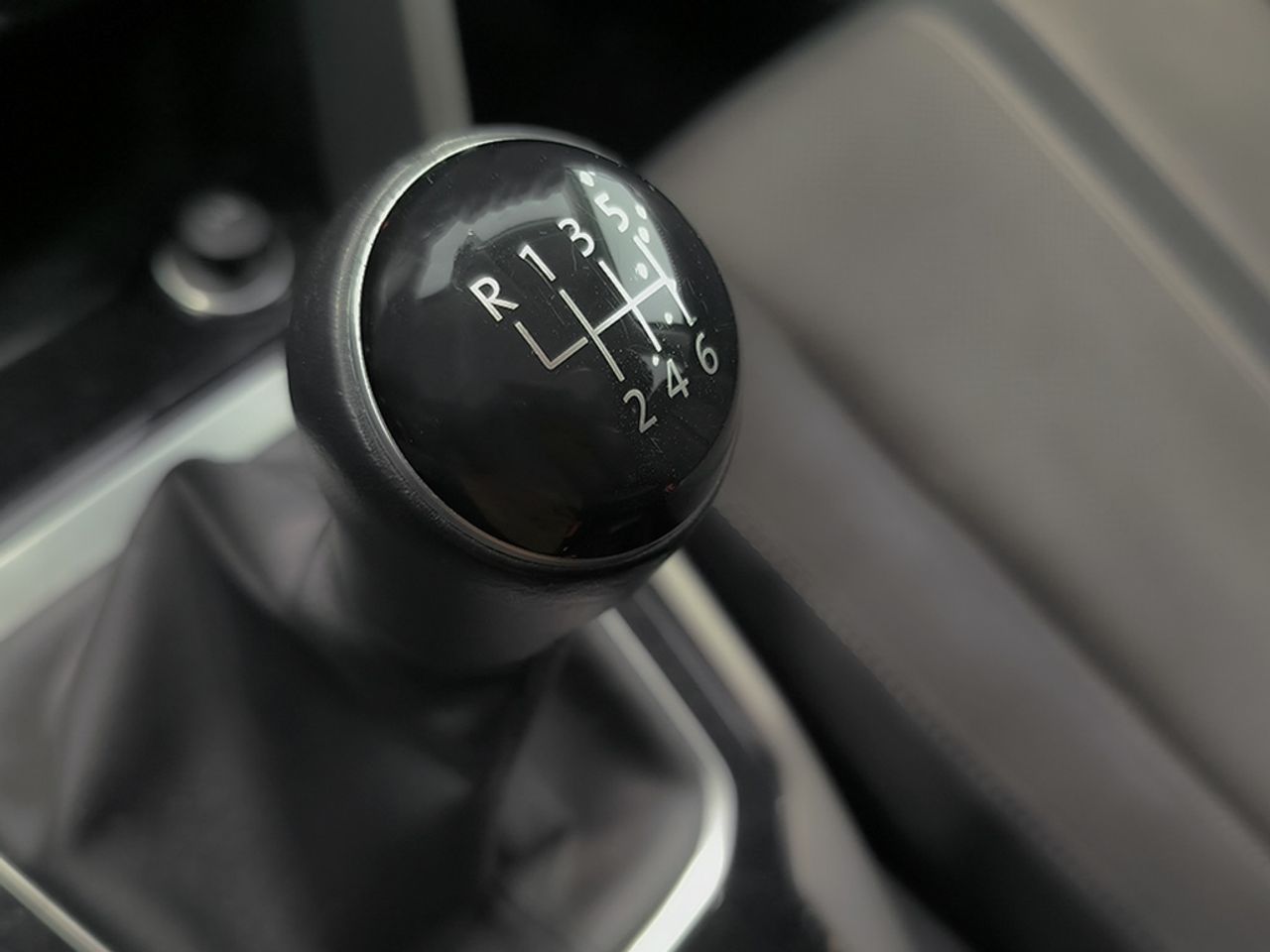 Volkswagen T-roc 10 Tsi 110cv Advance R-line - Foto 2