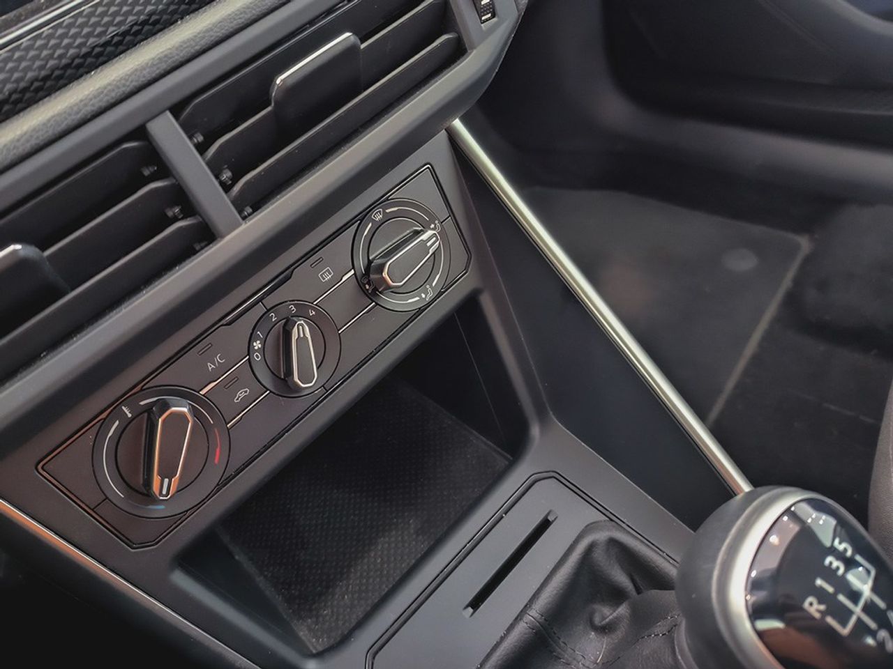 Volkswagen Polo 1.0 Tsi 95 Cv Life - Foto 2