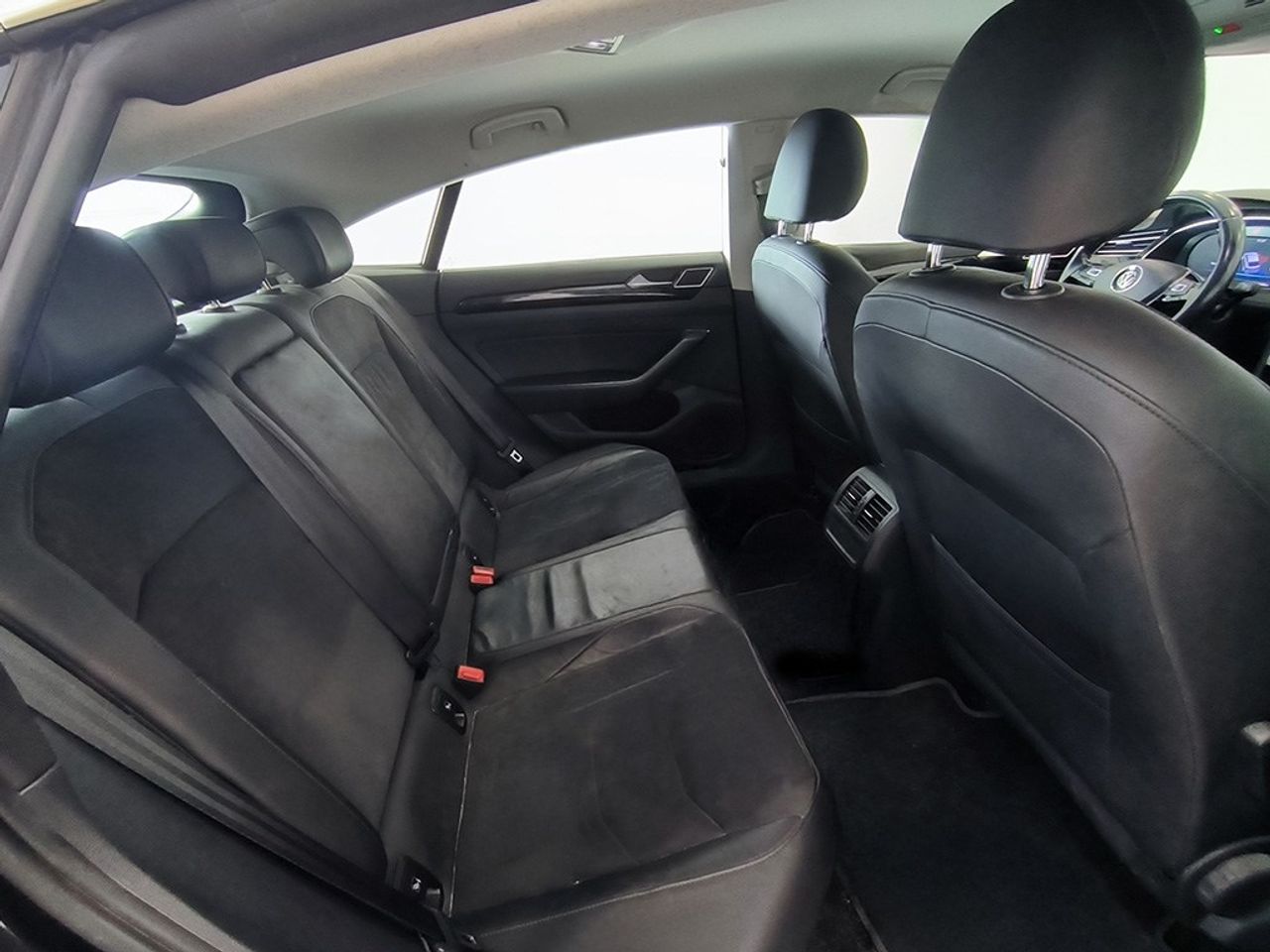 Volkswagen Arteon 20 Tdi 150cv Dsg - Foto 2
