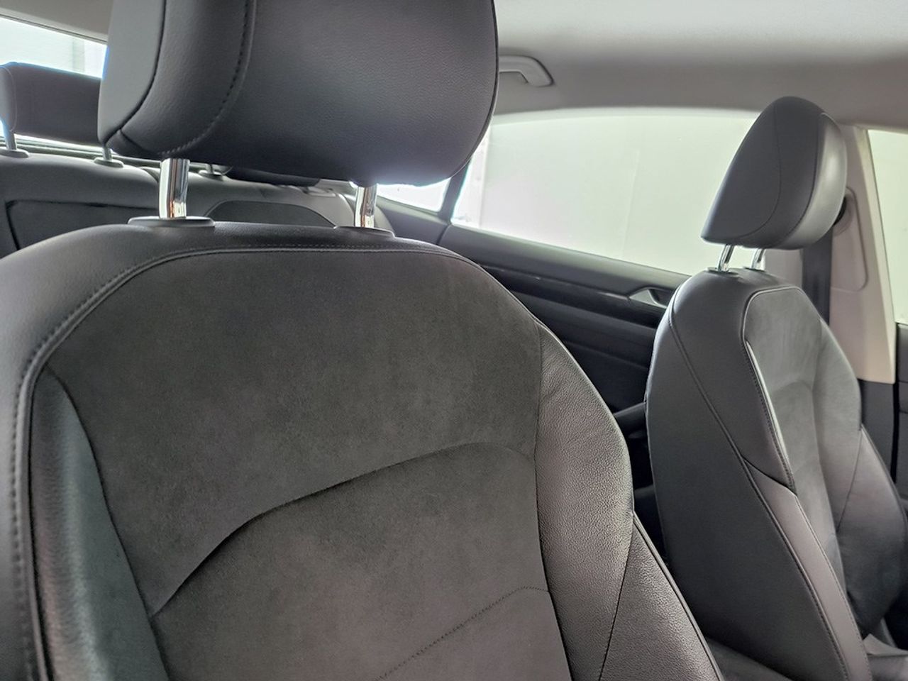 Volkswagen Arteon 20 Tdi 150cv Dsg - Foto 2