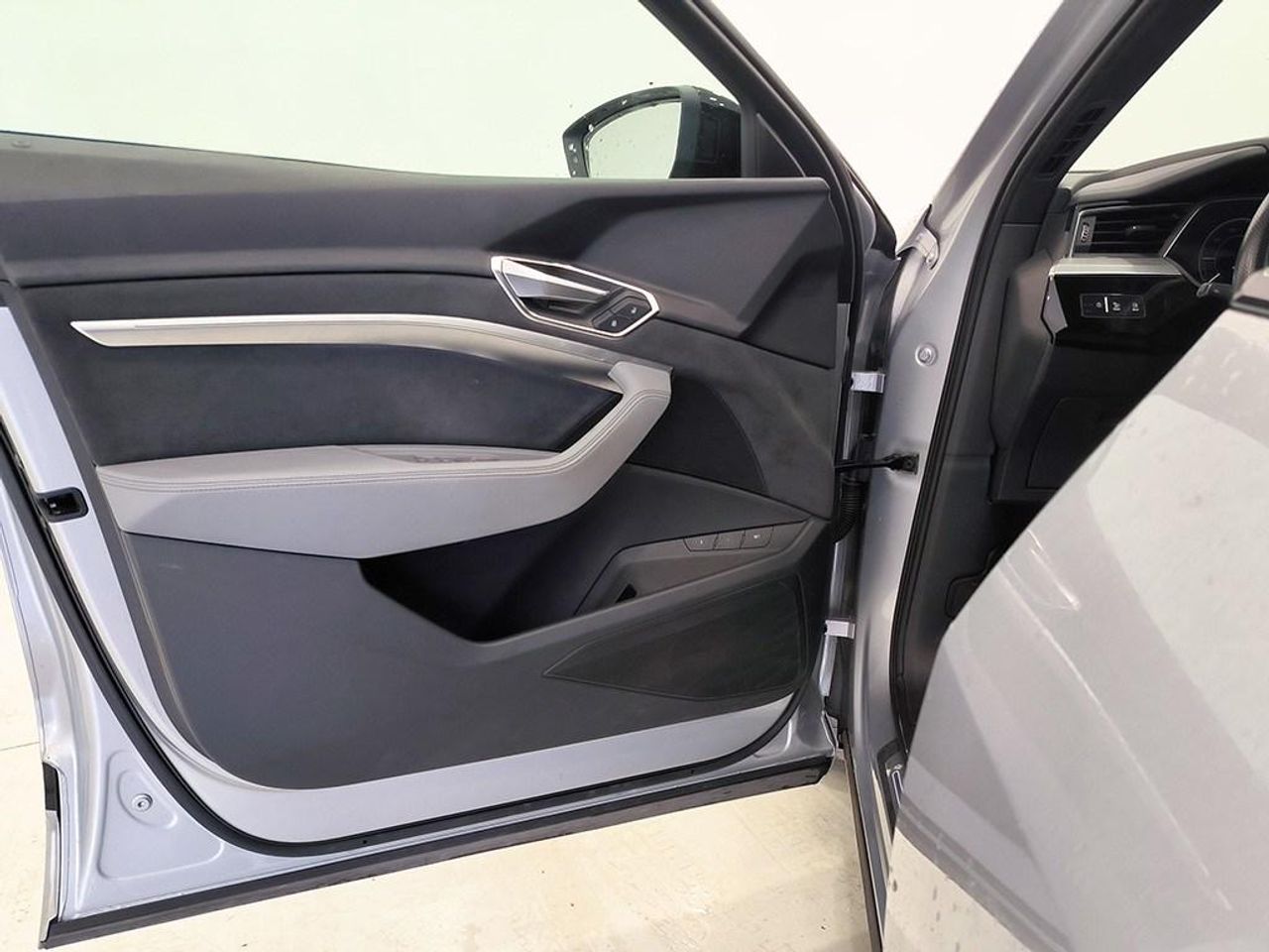 Audi E-tron Sb 55 Quattro Black Line 408cv - Foto 2