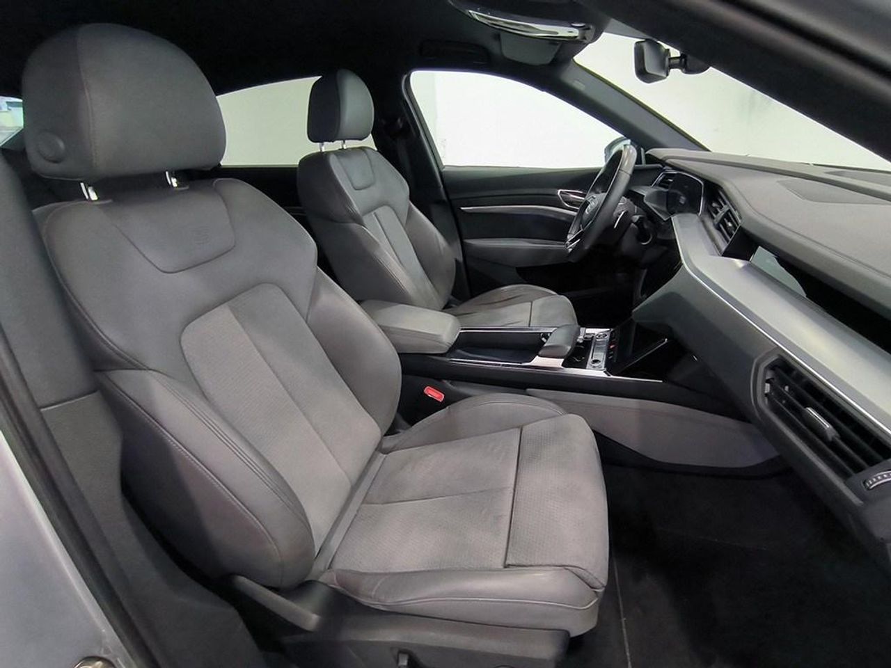 Audi E-tron Sb 55 Quattro Black Line 408cv - Foto 2