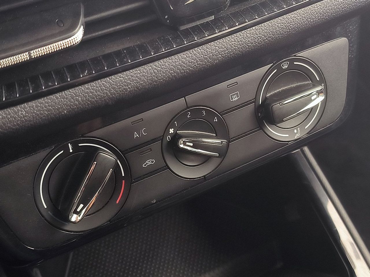 Skoda Fabia 1.0 Tsi 95 Cv Selection - Foto 2