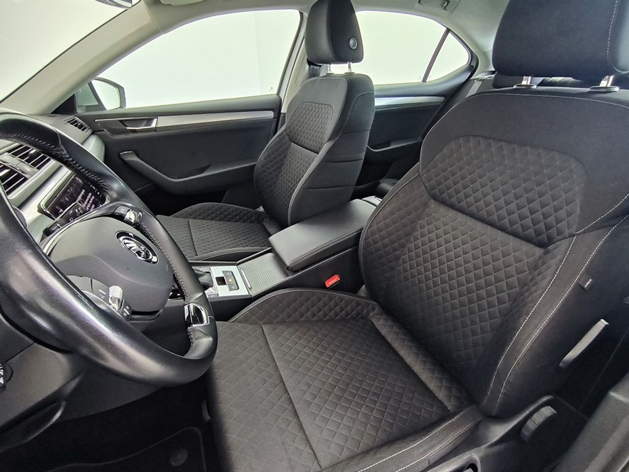 Skoda Superb 20 Tdi 150cv Dsg Ambition - Foto 2