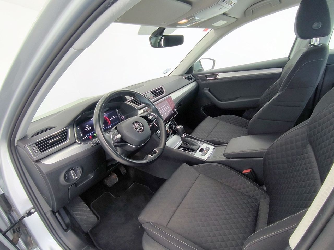 Skoda Superb 20 Tdi 150cv Dsg Ambition - Foto 2