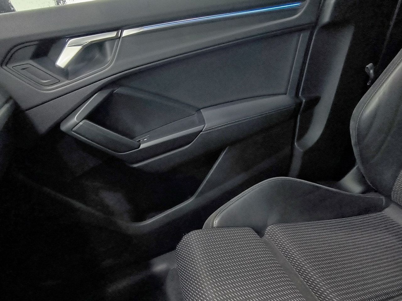 Audi Q3 35 Tfsi 150cv Stronic Black Line - Foto 2