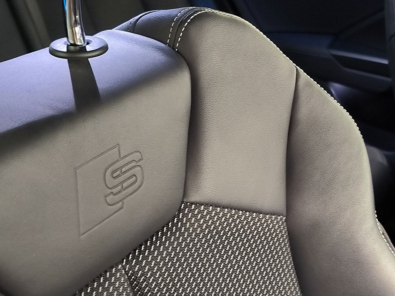 Audi Q3 35 Tfsi 150cv Stronic Black Line - Foto 2