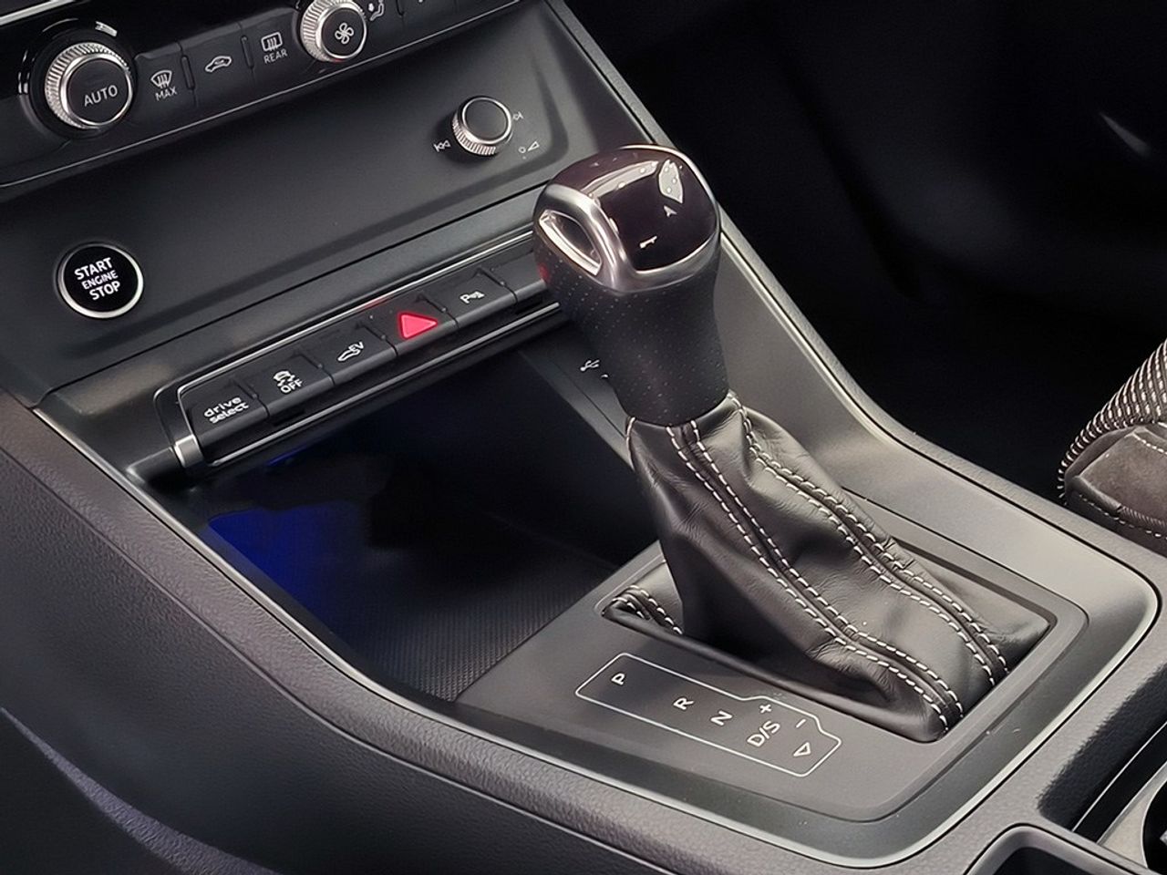 Audi Q3 45 tfsie 245 cv stronic black line - Foto 2