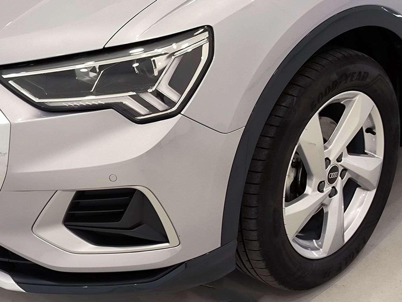 Audi Q3 35 Tfsi 150cv Stronic - Foto 2