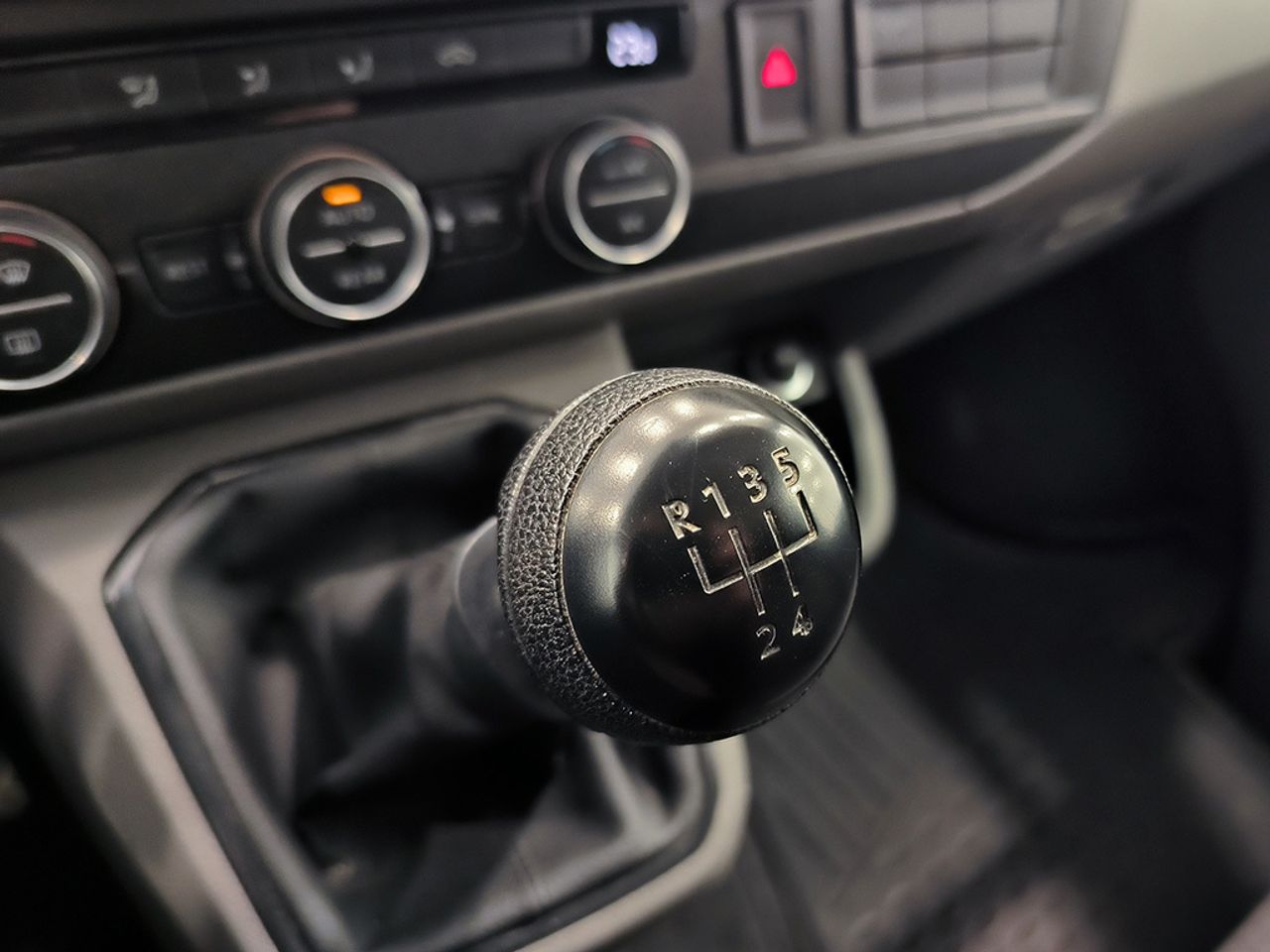 Volkswagen Caravelle 2.0 Tdi 110 Cv Origin - Foto 2