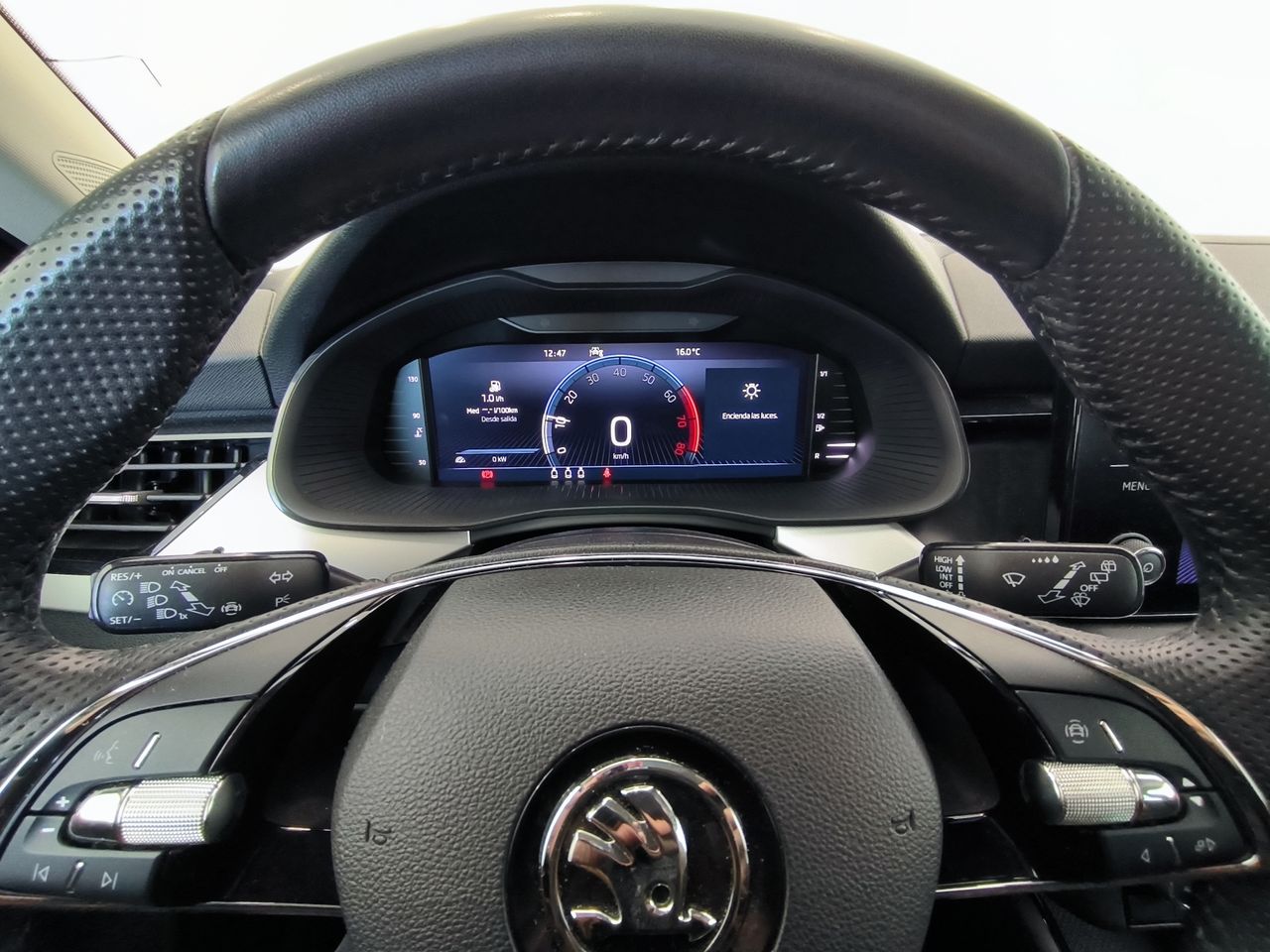 Skoda Kamiq Ambition 1,0 Tsi 81 Kw 110 Cv Manual 6 Vel. - Foto 2