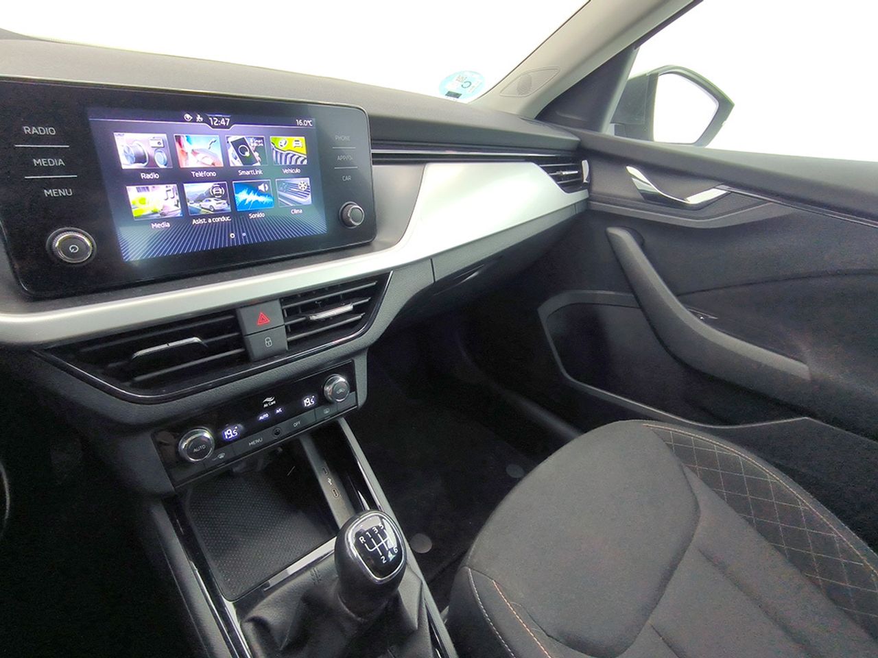 Skoda Kamiq Ambition 1,0 Tsi 81 Kw 110 Cv Manual 6 Vel. - Foto 2