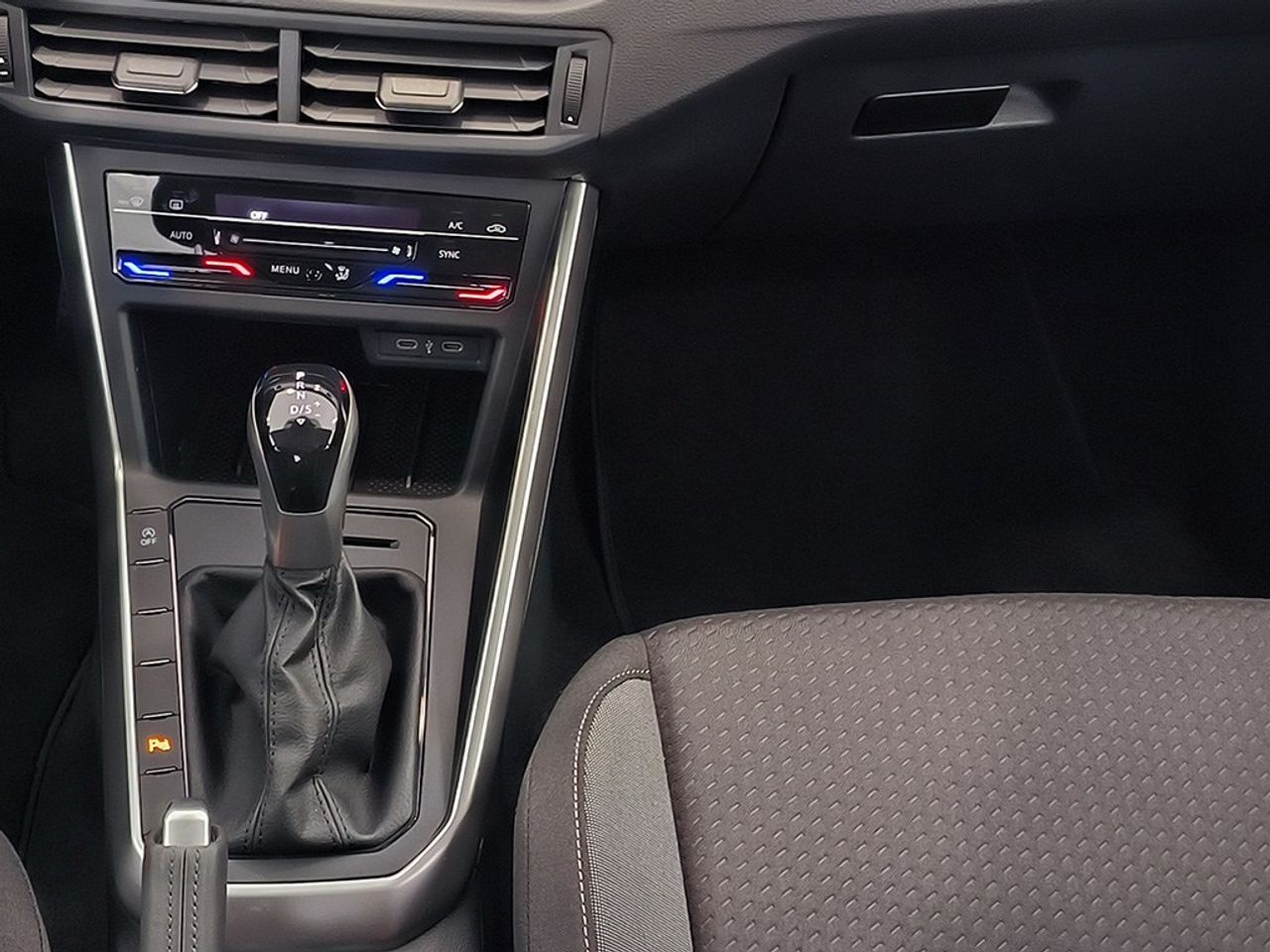 Volkswagen Polo mas 1.0 tsi 95 cv dsg - Foto 2