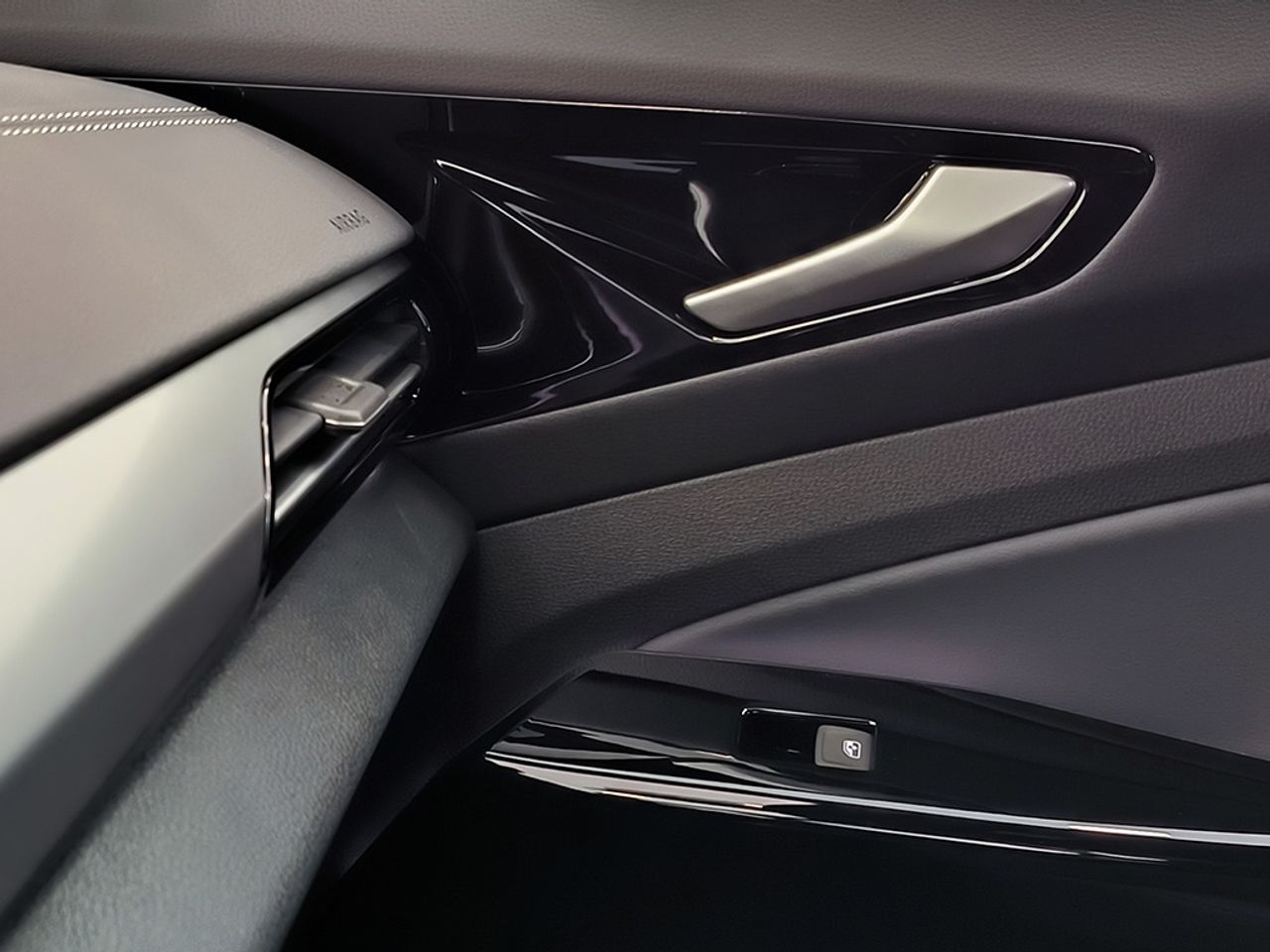 Volkswagen Id.4 Pro Black 286 Cv 77 Kwh - Foto 2