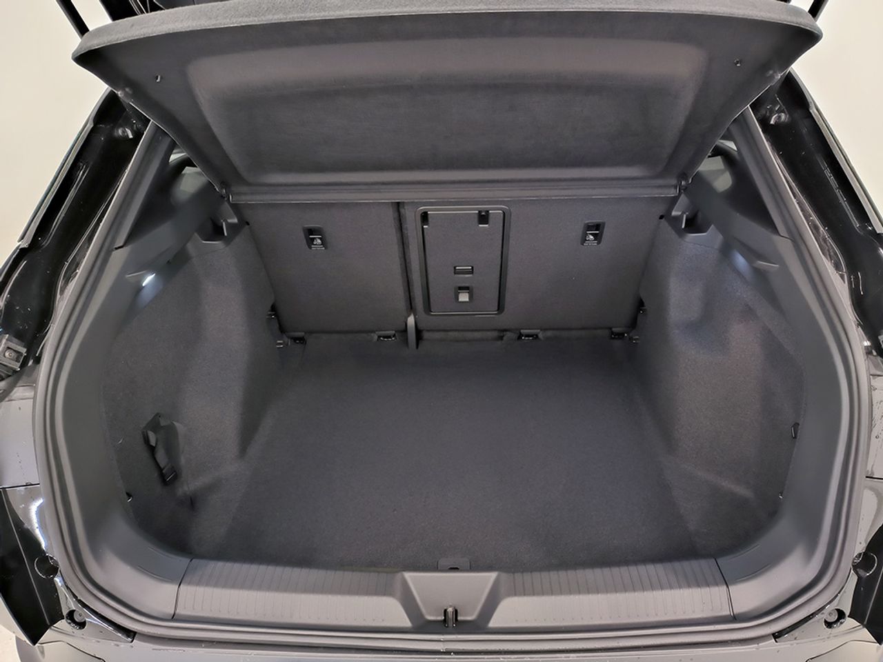 Volkswagen Id.4 Pro Black 286 Cv 77 Kwh - Foto 2