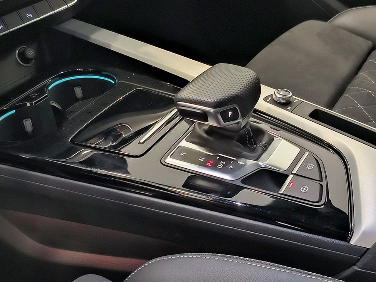 Audi A4 avant 35 tdi 163cv stronic black line limited - Foto 2